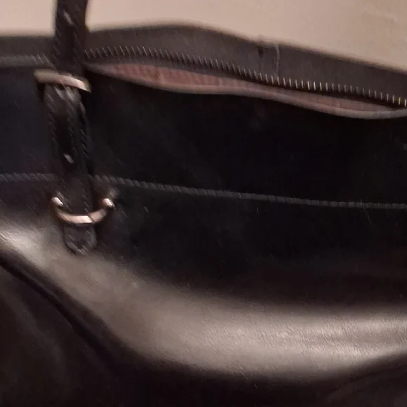 Black Leather Tote Bag - Classic Everyday Shoulder Bag - Picture 11 of 13